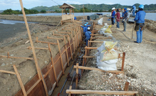 2013年 フィリピン、苫小牧、ケーブル補修工事